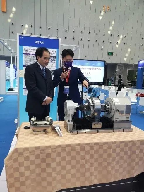 五金一銀