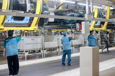 汽車頭條 - 問界M9"加速跑",賽力斯汽車超級工廠功不可沒